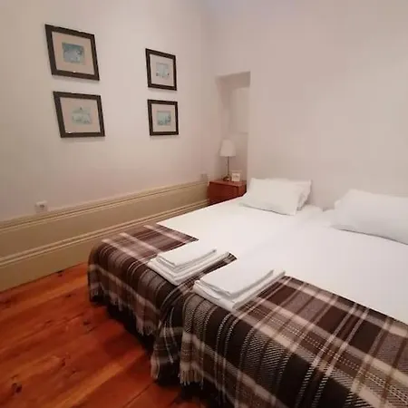 Alvares Cabral Apartamento B Apartment Porto