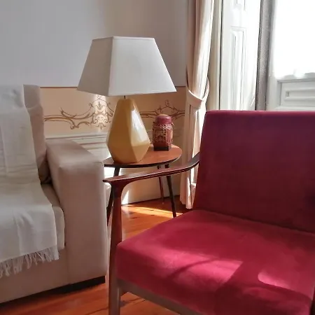 Alvares Cabral Apartamento B * Porto